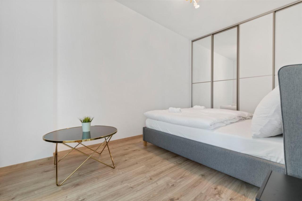 Lam Mint - Ac - Balcony Lägenhet Bratislava Exteriör bild