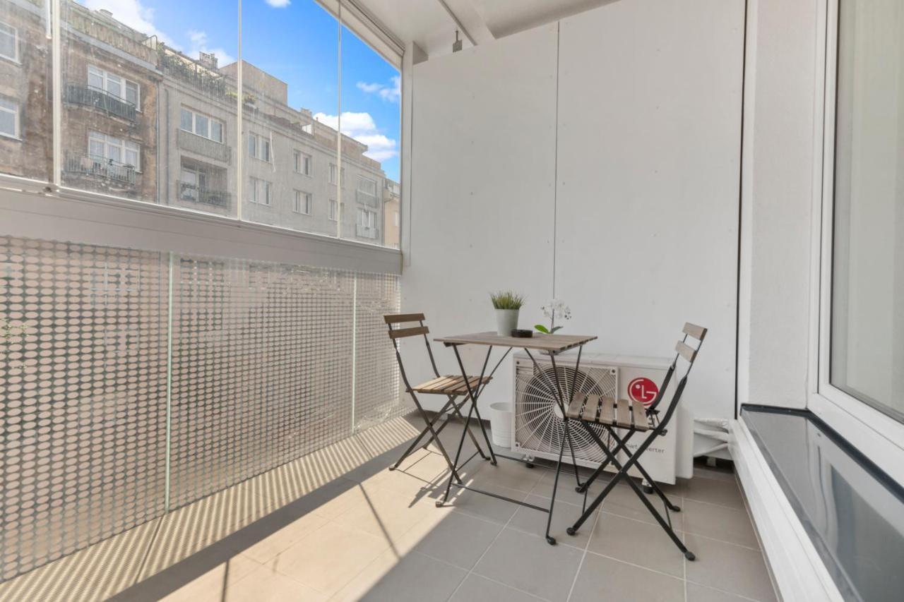 Lam Mint - Ac - Balcony Lägenhet Bratislava Exteriör bild